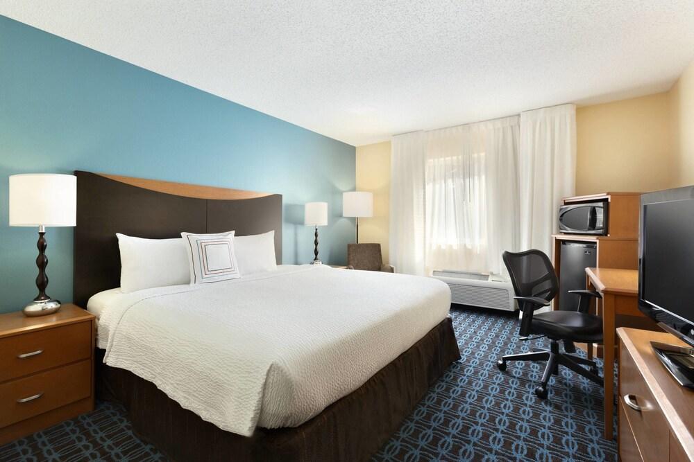 Fairfield Inn & Suites By Marriott Midland Bagian luar foto